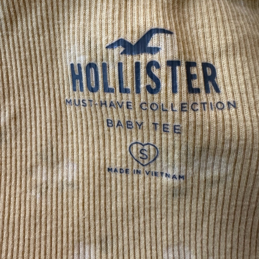 Hollister v-neck baby tee - Picture 6 of 6